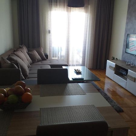 Aphrodite Apartment ポドゴリツァ エクステリア 写真