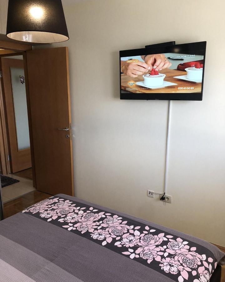 Aphrodite Apartment ポドゴリツァ エクステリア 写真