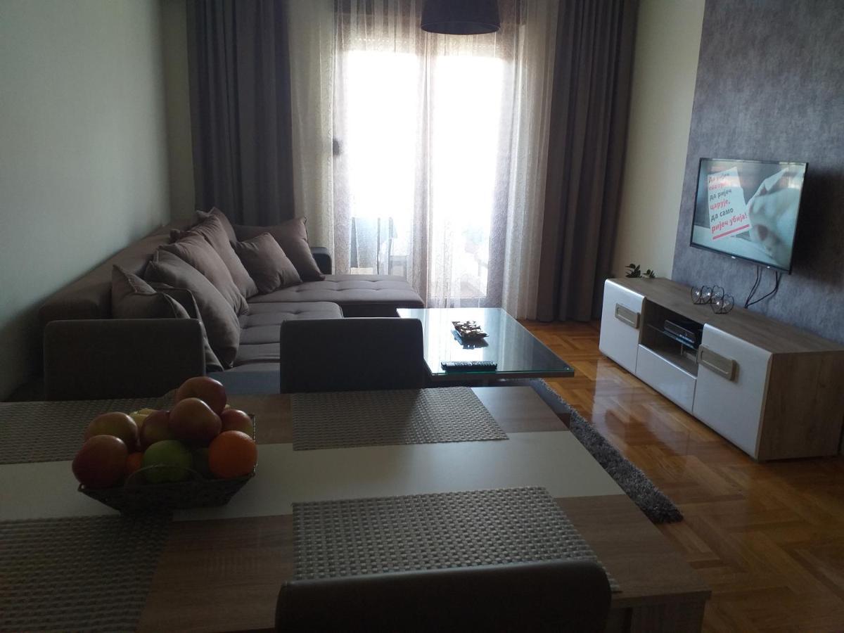 Aphrodite Apartment ポドゴリツァ エクステリア 写真